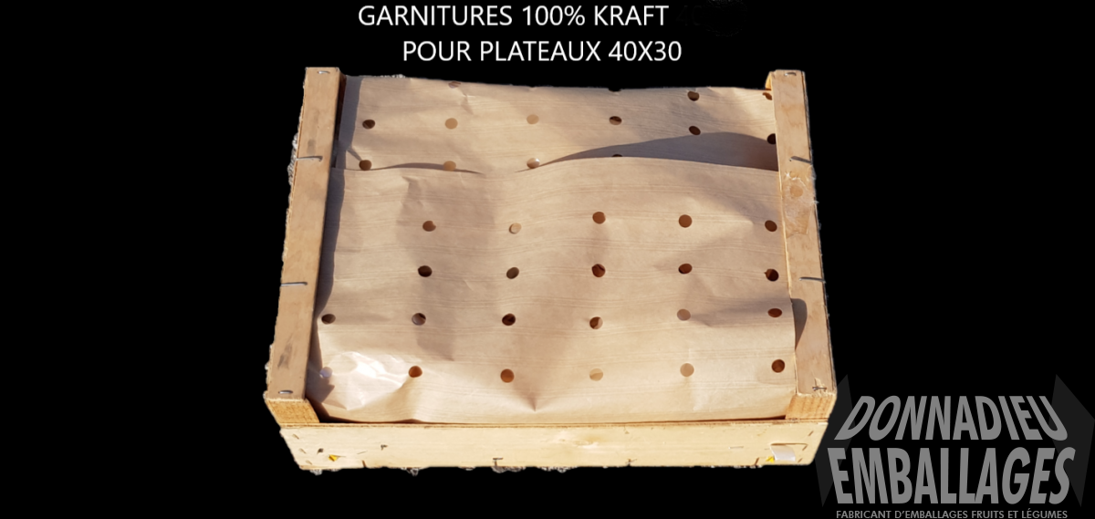 Papier Kraft Pour L'emballage Des Colis Sur Fond De Bois. Photo stock -  Image du fond, beige: 250639960